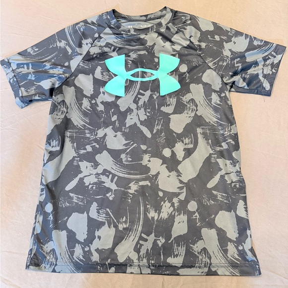 Under Armour Other - Under Armour Black and Mint Graphic Tee, youth large, like new!